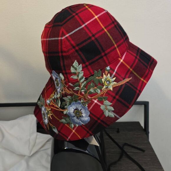 Gucci Tartan Red Wool/Embroidered Stylized Rain/Bucket Hat, NWT, Medium - Picture 3 of 11